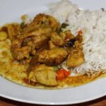Curry chicken w/plan rice